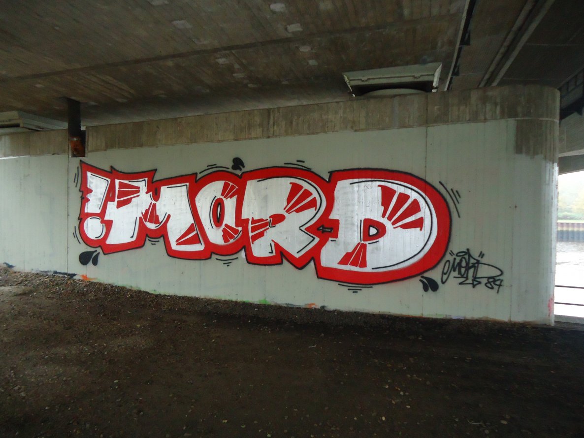 Graffiti Bombing in Oldenburg - Photo by oldenburgcity - mord (2013)