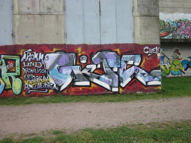 Graffiti Wall in Oldenburg - Photo by oldenburgcity - okte, eaz, fuk