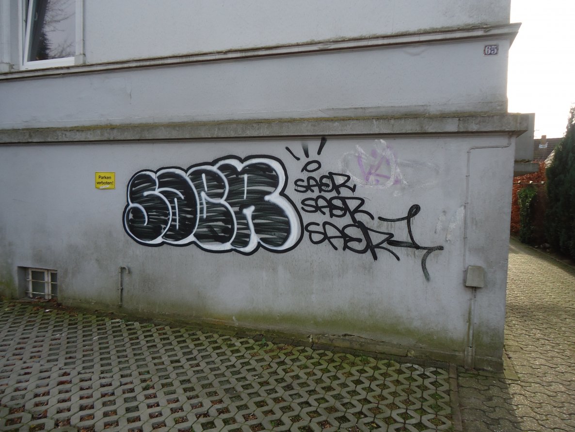 Graffiti Bombing in Oldenburg - Photo by oldenburgcity - saer (2013)