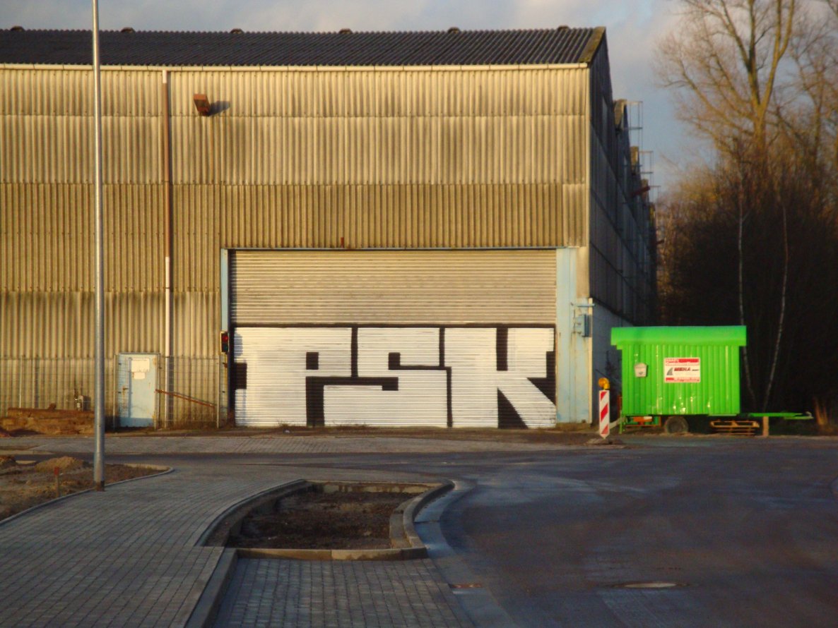 Graffiti Bombing in Oldenburg - Photo by oldenburgcity - psk (2013)