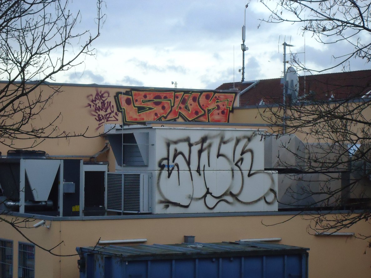 Graffiti Bombing in Oldenburg - Photo by oldenburgcity - swk (2013)