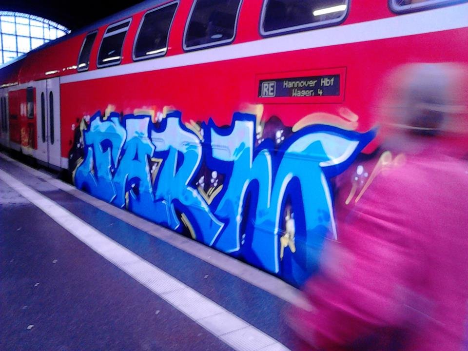 Graffiti Train in Bremen - Photo by oldenburgcity - farm