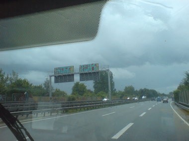 Graffiti Bombing in Oldenburg - Photo by oldenburgcity - indiz, psk (2008)