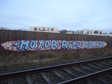 Graffiti Bombing in Oldenburg - Photo by oldenburgcity - motor, rito, bonus (2013)