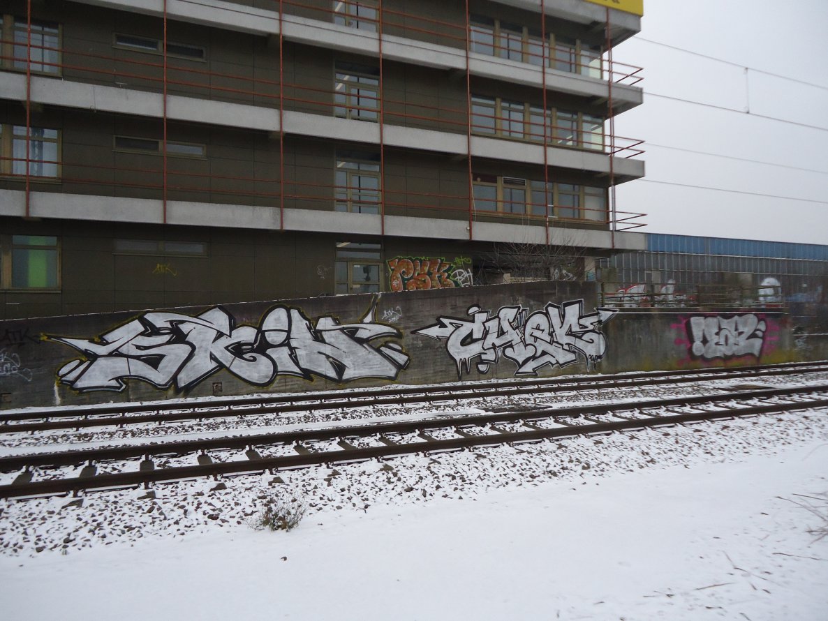 Graffiti Bombing in Oldenburg - Photo by oldenburgcity - skin, chek, eaz (2014)