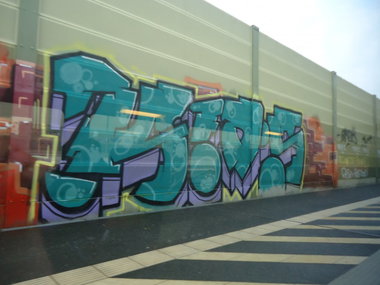 Graffiti Bombing in Hamburg - Photo by oldenburgcity - kids