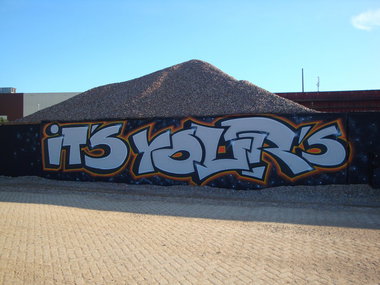 Graffiti Bombing in Oldenburg - Photo by oldenburgcity - it's, your's, your (2014)