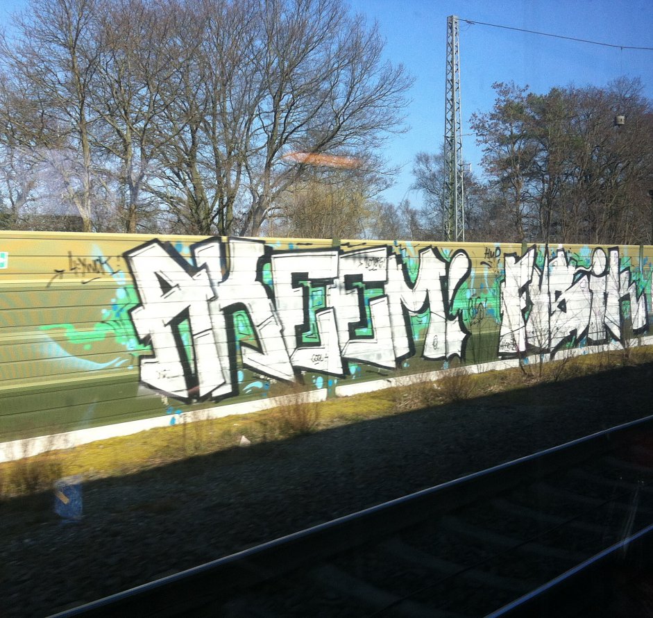 Graffiti Wall - Photo by oldenburgcity - akeem, fysik