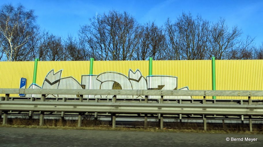 Graffiti Bombing in Oldenburg - Photo by oldenburgcity - indiz