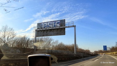 Graffiti Bombing in Oldenburg - Photo by oldenburgcity - psk