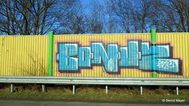 Graffiti Bombing in Oldenburg - Photo by oldenburgcity - bonuz, bonus