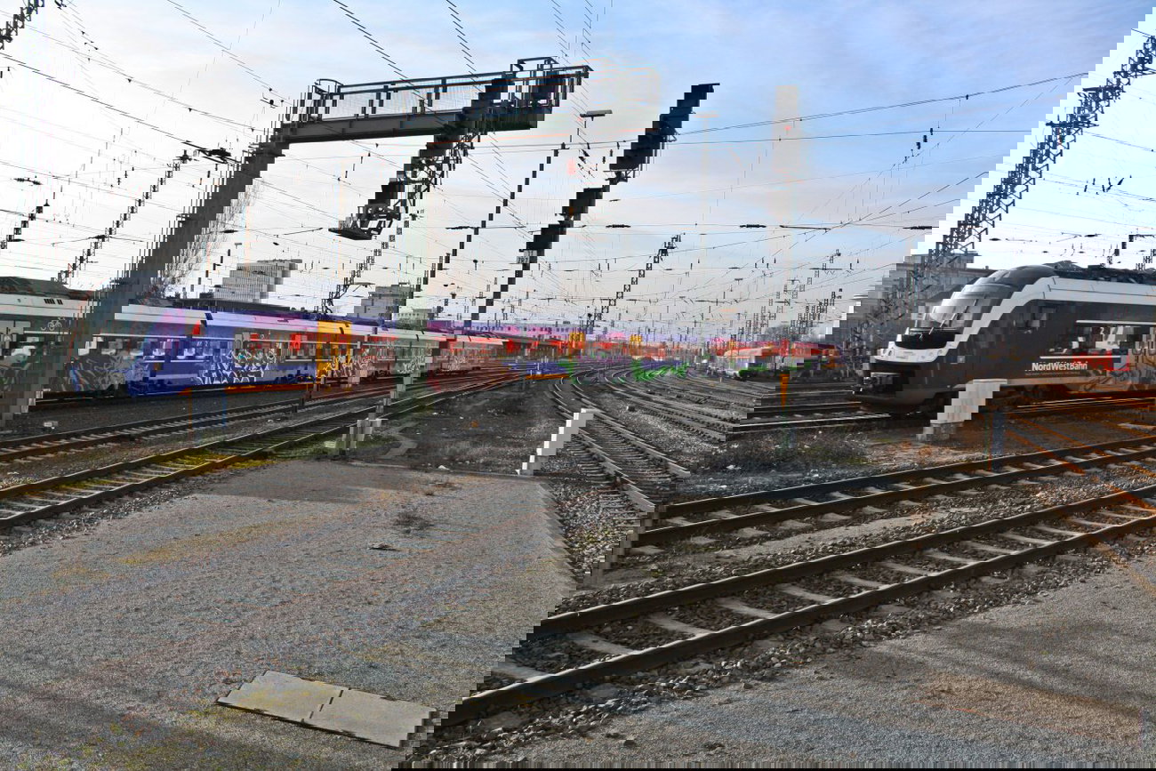 Graffiti Train - Photo by oldenburgcity - dopal, niek, alsoe