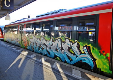 Graffiti Train - Photo by oldenburgcity - skin, alsoe