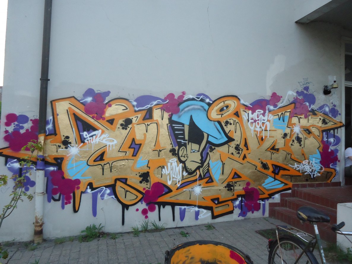 Graffiti Wall in Oldenburg - Photo by oldenburgcity - chek (2014)