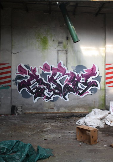 Graffiti Wall - Photo by oldenburgcity - sure