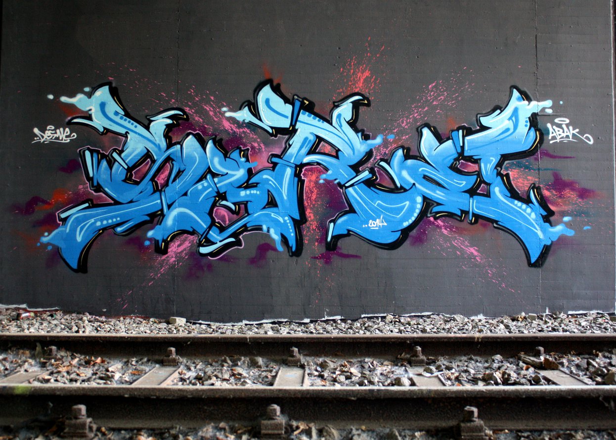 Graffiti Wall - Photo by oldenburgcity - sure