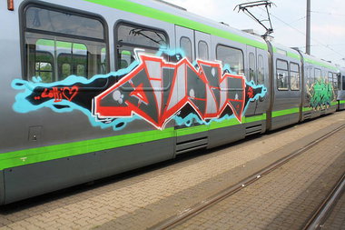 Graffiti Train - Photo by oldenburgcity - onil, oniel (2014)