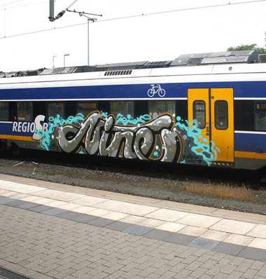 Graffiti Train - Photo by oldenburgcity - nine (2014)
