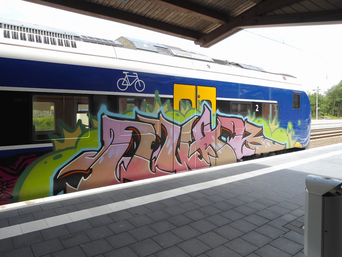 Graffiti Train - Photo by oldenburgcity - quer, quar, quär (2014)