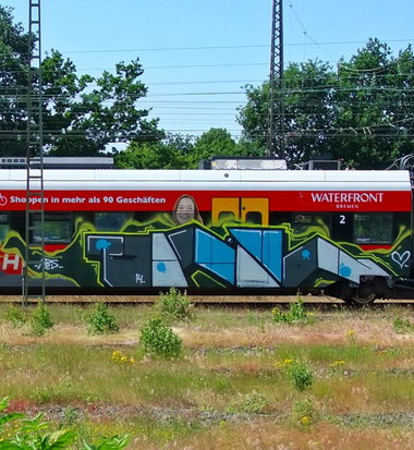 Graffiti Train - Photo by oldenburgcity - onil (2014)