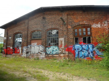 Graffiti Bombing - Photo by oldenburgcity - vza's, ems, vza