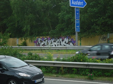 Graffiti Bombing - Photo by oldenburgcity - chek (2014)