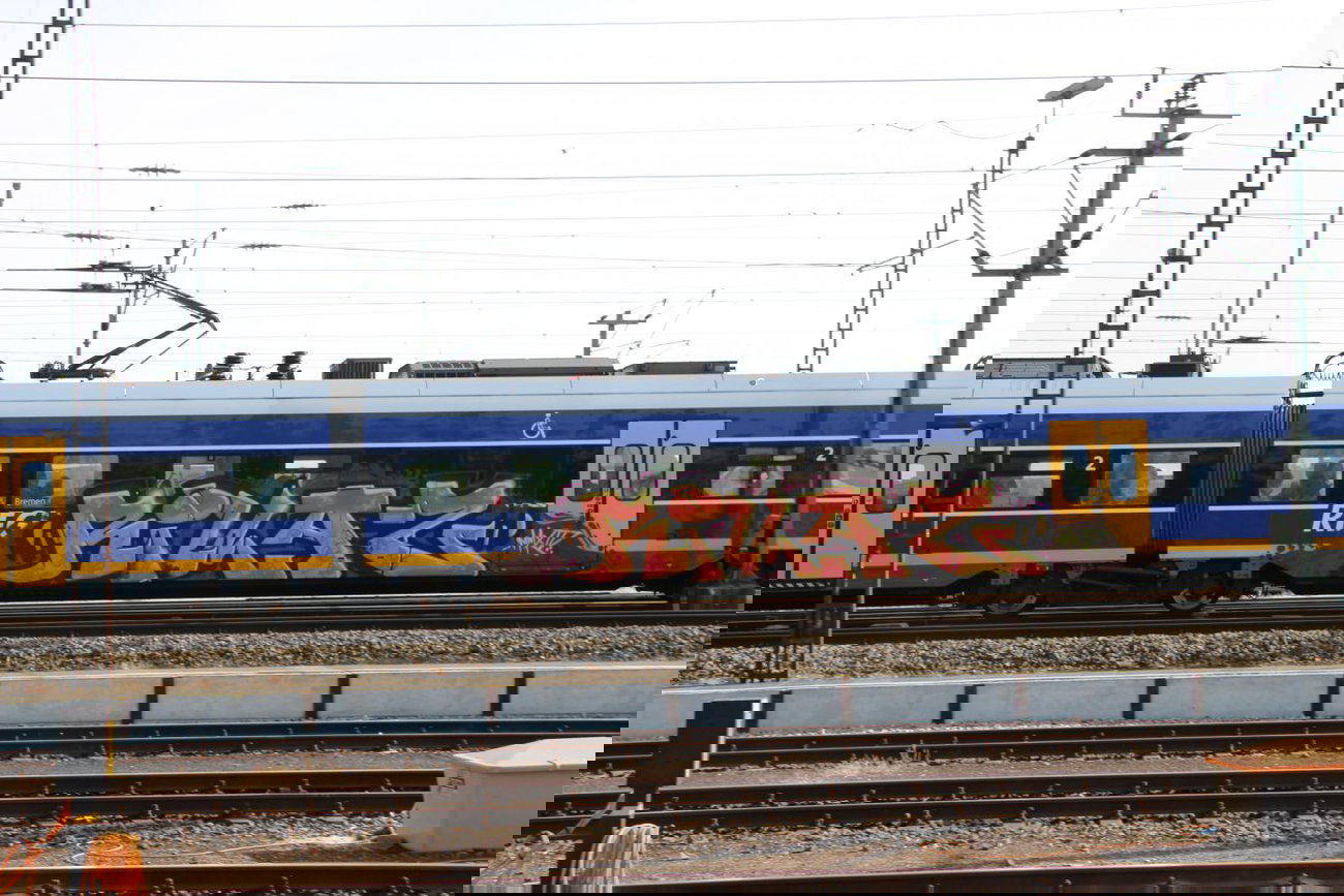 Graffiti Train - Photo by oldenburgcity - rillaz, rlz (2014)