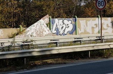 Graffiti Bombing - Photo by oldenburgcity - abs