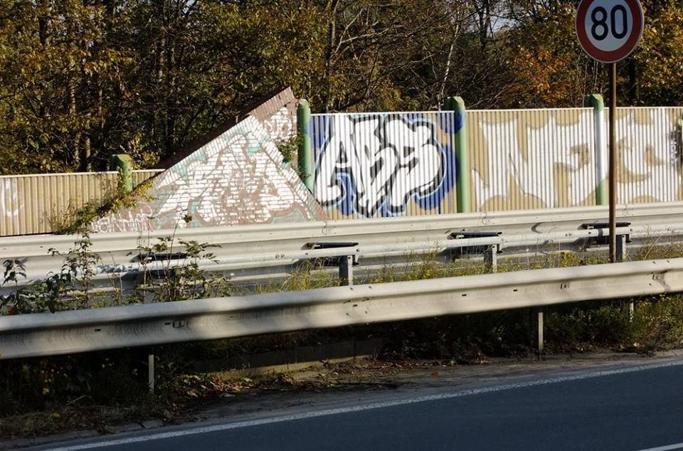 Graffiti Bombing - Photo by oldenburgcity - abs