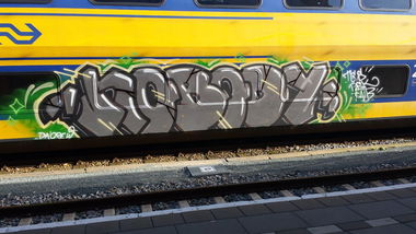Graffiti Train in Groningen - Photo by oldenburgcity - nobody, nb (2014)
