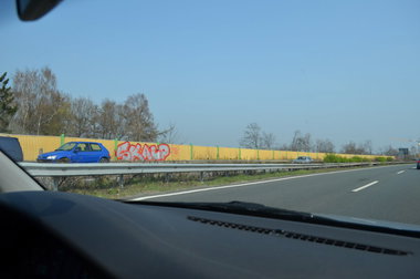 Graffiti Bombing - Photo by oldenburgcity - skalp (2014)