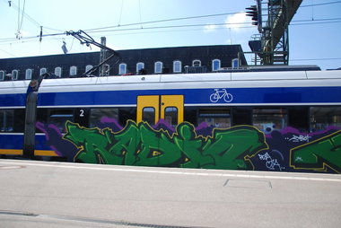 Graffiti Train - Photo by oldenburgcity - radio (2014)