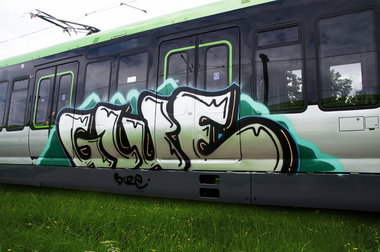 Graffiti Train - Photo by oldenburgcity - glue (2014)