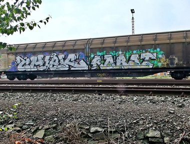 Graffiti Train - Photo by oldenburgcity - chek, robot, eaz (2014)