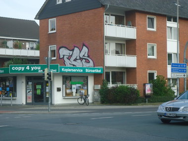 Graffiti Bombing - Photo by oldenburgcity - tgs (2014)