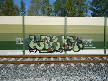 Graffiti Bombing - Photo by oldenburgcity - leenoe, leeno (2014)