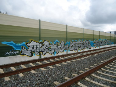 Graffiti Bombing - Photo by oldenburgcity - alsoe, chek, skin (2014)