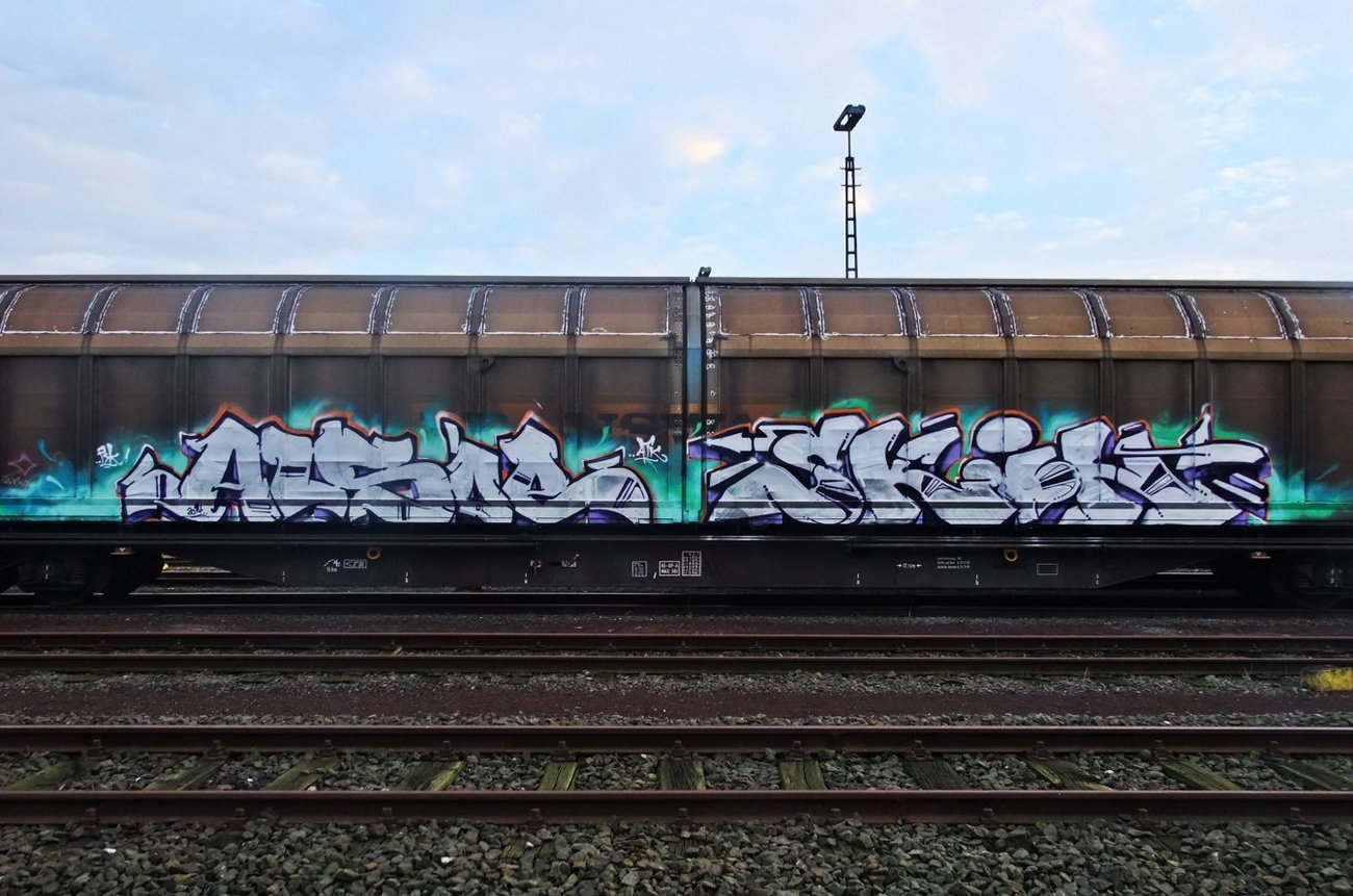 Graffiti Wall - Photo by oldenburgcity - alsoe, skin