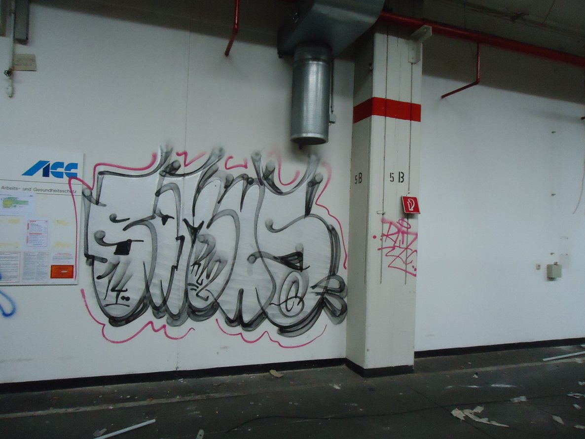 Graffiti Bombing - Photo by oldenburgcity - bonus (2014)