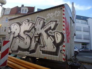 Graffiti Bombing - Photo by oldenburgcity - psk (2012)