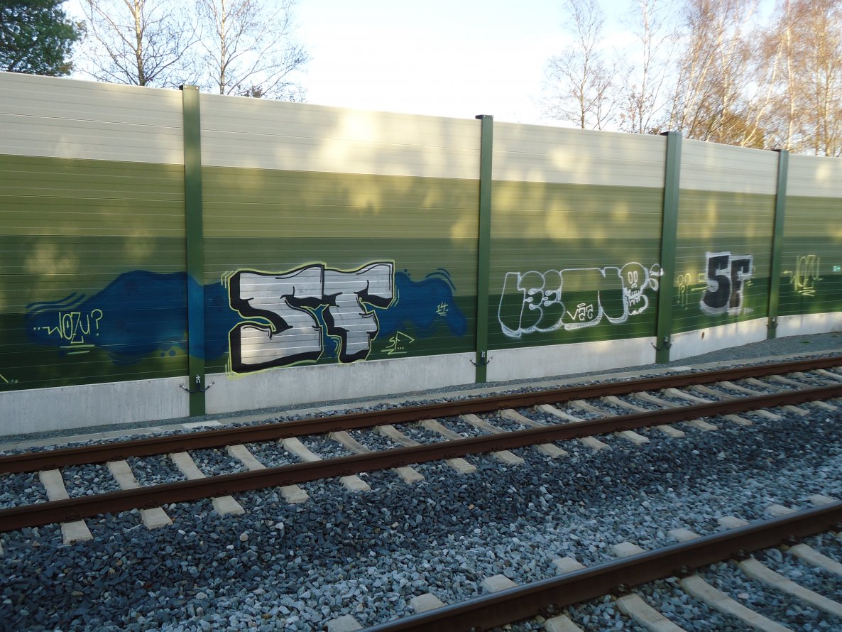 Graffiti Bombing - Photo by oldenburgcity - sf (2014)