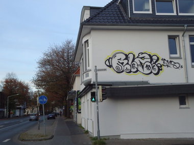 Graffiti Bombing - Photo by oldenburgcity - rlz (2014)