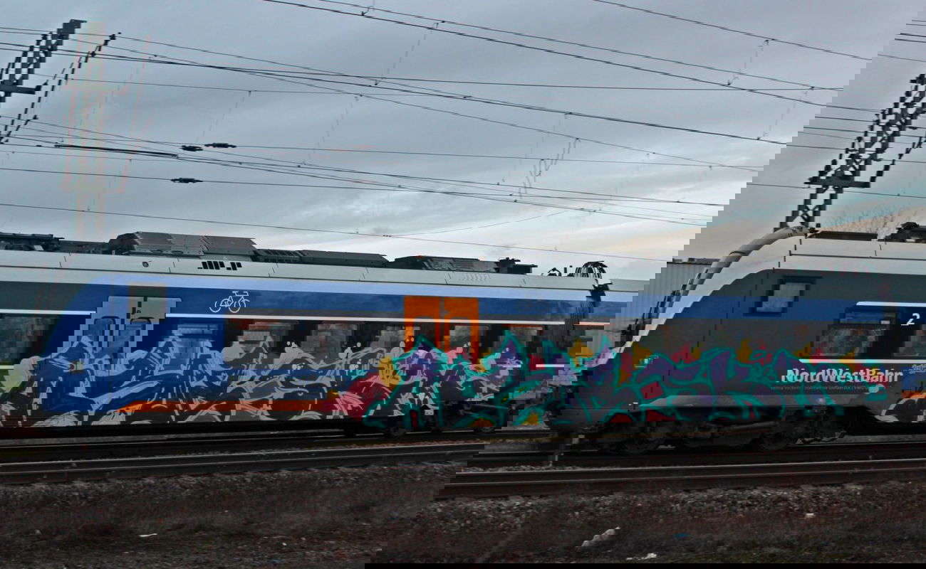 Graffiti Train - Photo by oldenburgcity - alsoe, skin (2015)