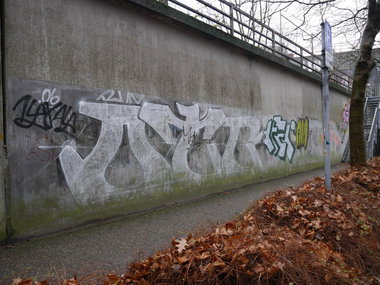 Graffiti Bombing - Photo by oldenburgcity - otc, drei, am