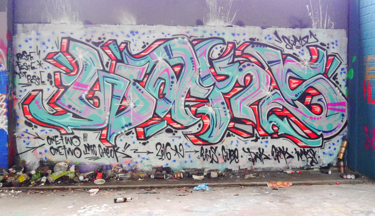 Graffiti Wall - Photo by oldenburgcity - waks (2016)