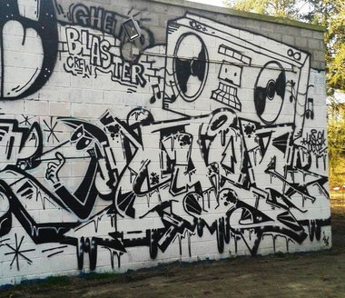 Graffiti Wall - Photo by oldenburgcity - chek