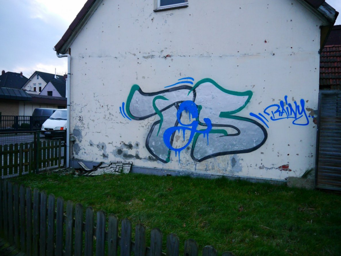 Graffiti Bombing - Photo by oldenburgcity - tgs (2014)