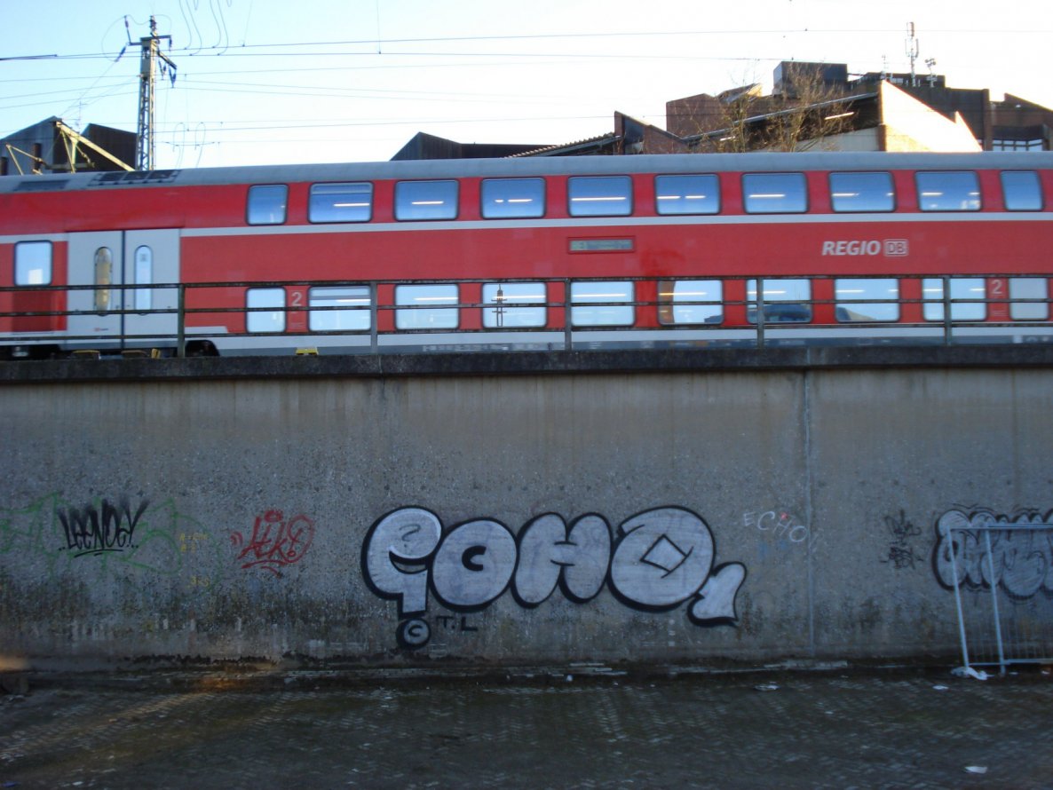 Graffiti Bombing - Photo by oldenburgcity - echo (2015)