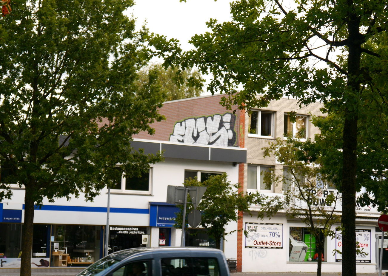 Graffiti Bombing - Photo by oldenburgcity - ems