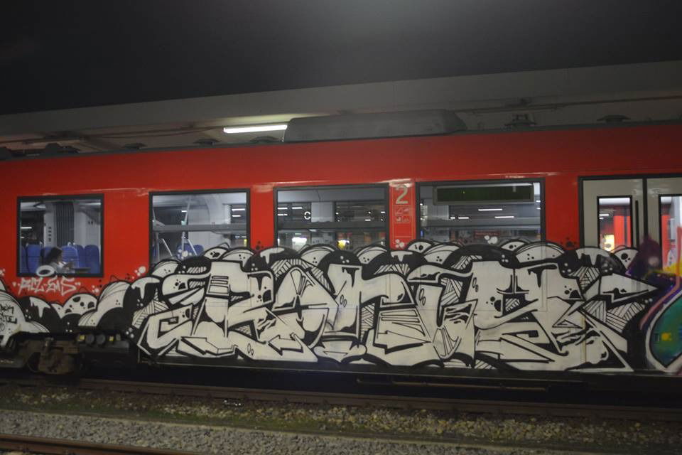 Graffiti Train - Photo by oldenburgcity - BONUS